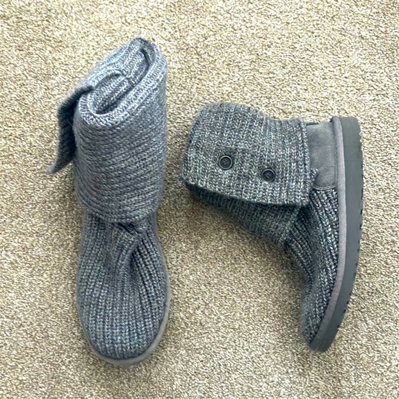 UGG Australia Gray Knit Cardy Fold Over Ankle Boots Size 8 & Size 5 - Picture 1 of 7